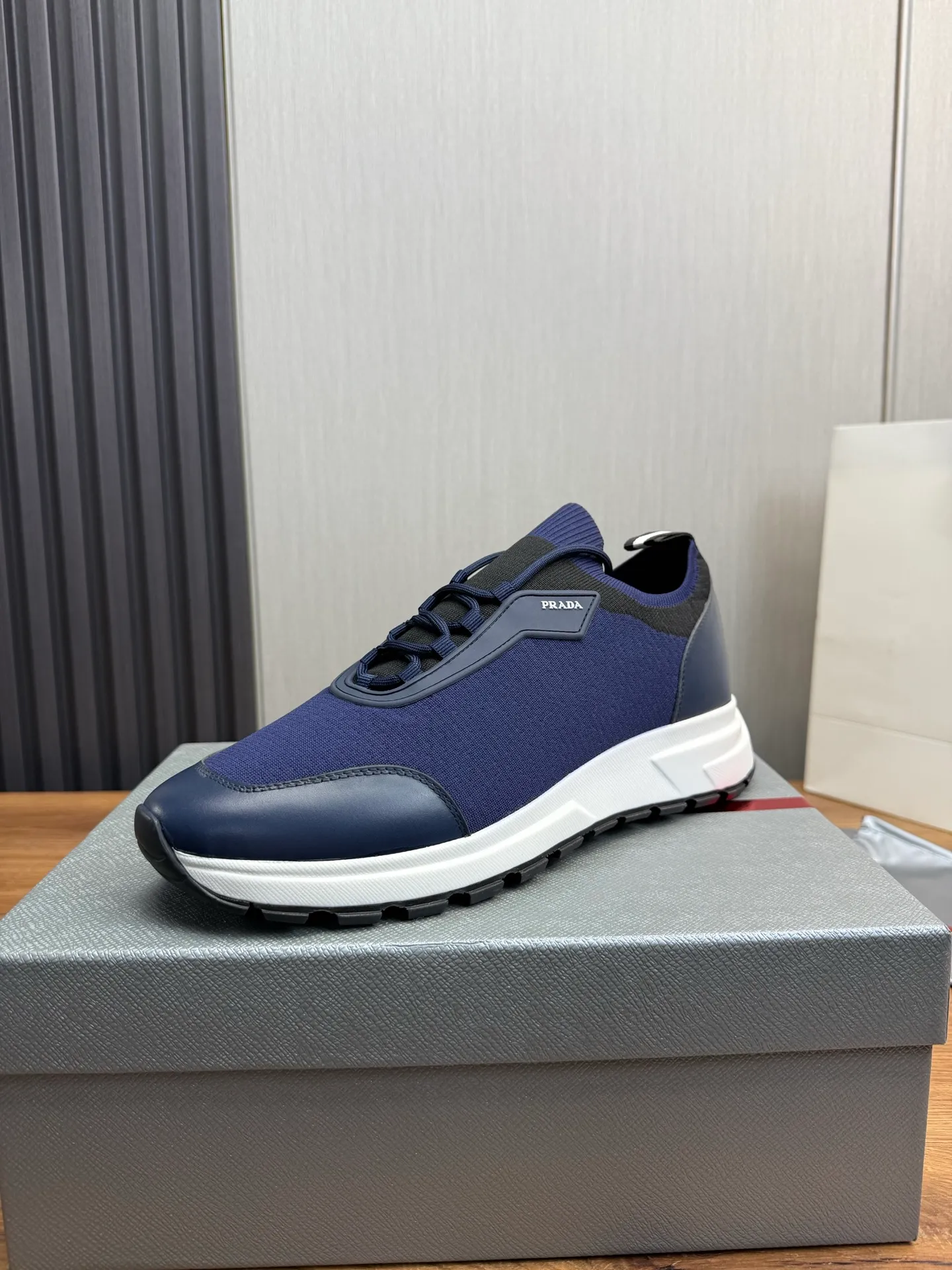 Men's shoes 💰500💰 [PRADA] Men's shoes are popular in the counter, official website is synchronized, 1 high-quality shipment ✔️Original fly-woven cowhide + cowhide lining, original original bottom, 38-45 (45 customized, non-refundable)
